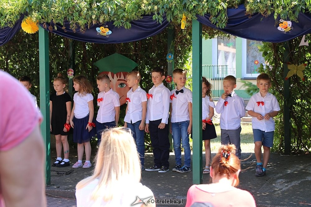 Uroczyste zakończenie roku szkolnego w Przedszkolu Miejskim nr 16 [20.06.2018] - zdjęcie #40 - eOstroleka.pl
