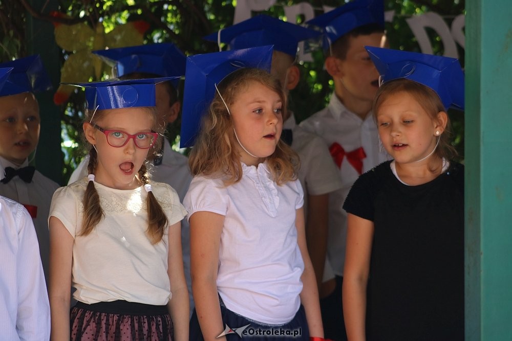 Uroczyste zakończenie roku szkolnego w Przedszkolu Miejskim nr 16 [20.06.2018] - zdjęcie #4 - eOstroleka.pl