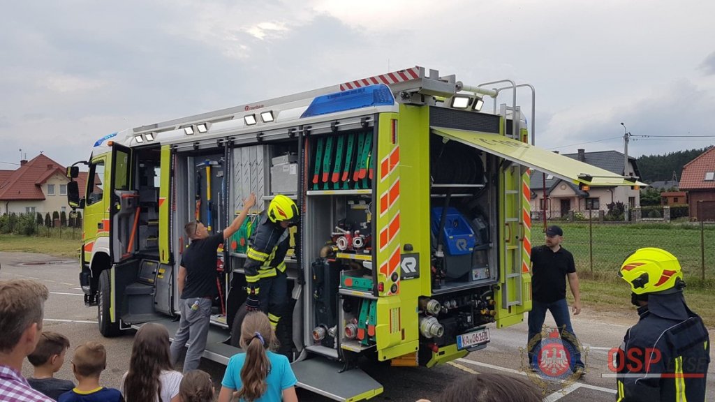 Prezentacja najnowocześniejszego sprzętu strażackiego w Łysych [21.06.2018] - zdjęcie #7 - eOstroleka.pl