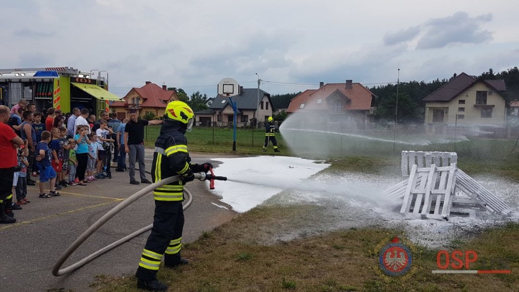 Prezentacja najnowocześniejszego sprzętu strażackiego w Łysych [21.06.2018] - zdjęcie #17 - eOstroleka.pl