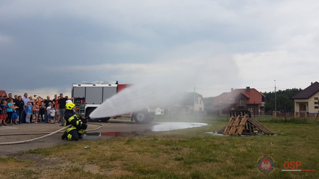 Prezentacja najnowocześniejszego sprzętu strażackiego w Łysych [21.06.2018] - zdjęcie #37 - eOstroleka.pl
