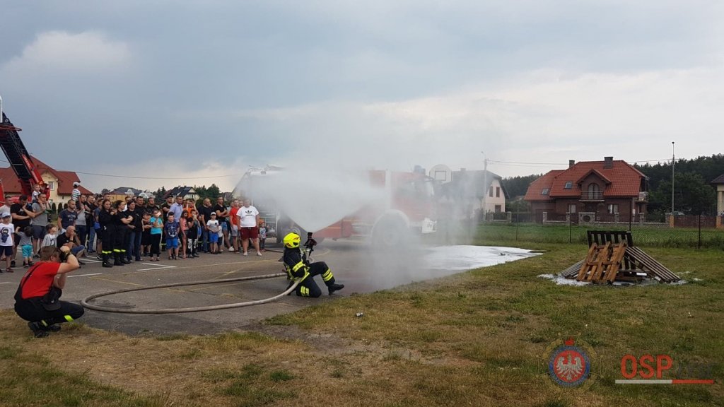 Prezentacja najnowocześniejszego sprzętu strażackiego w Łysych [21.06.2018] - zdjęcie #41 - eOstroleka.pl