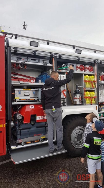 Prezentacja najnowocześniejszego sprzętu strażackiego w Łysych [21.06.2018] - zdjęcie #52 - eOstroleka.pl
