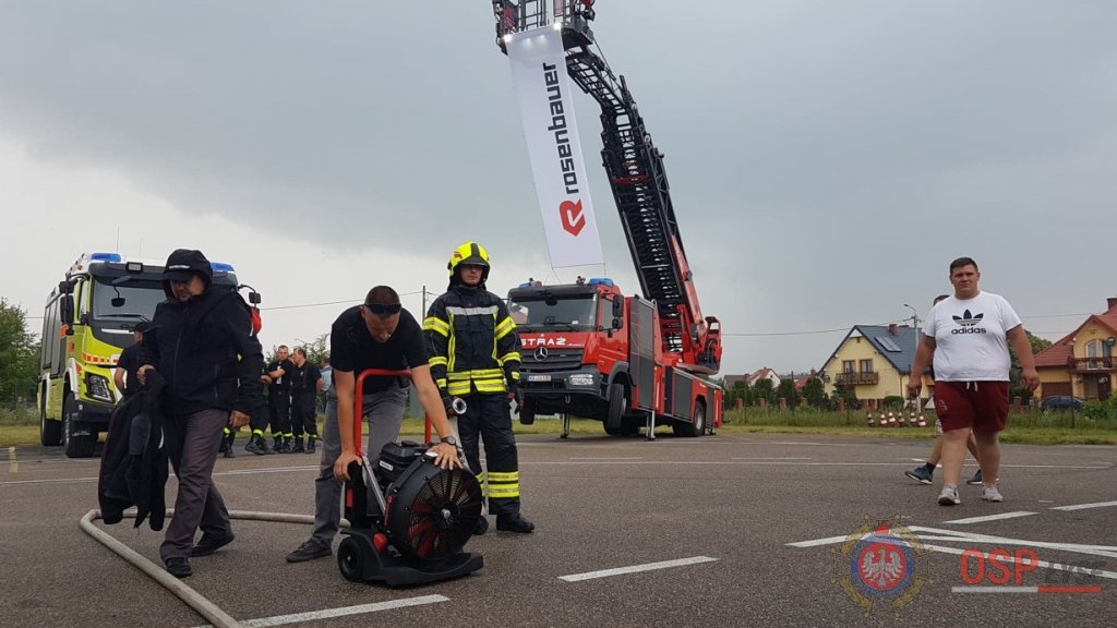 Prezentacja najnowocześniejszego sprzętu strażackiego w Łysych [21.06.2018] - zdjęcie #57 - eOstroleka.pl