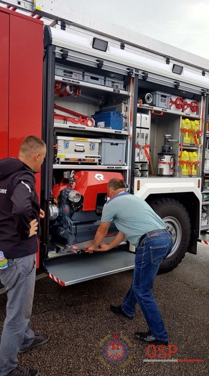 Prezentacja najnowocześniejszego sprzętu strażackiego w Łysych [21.06.2018] - zdjęcie #63 - eOstroleka.pl