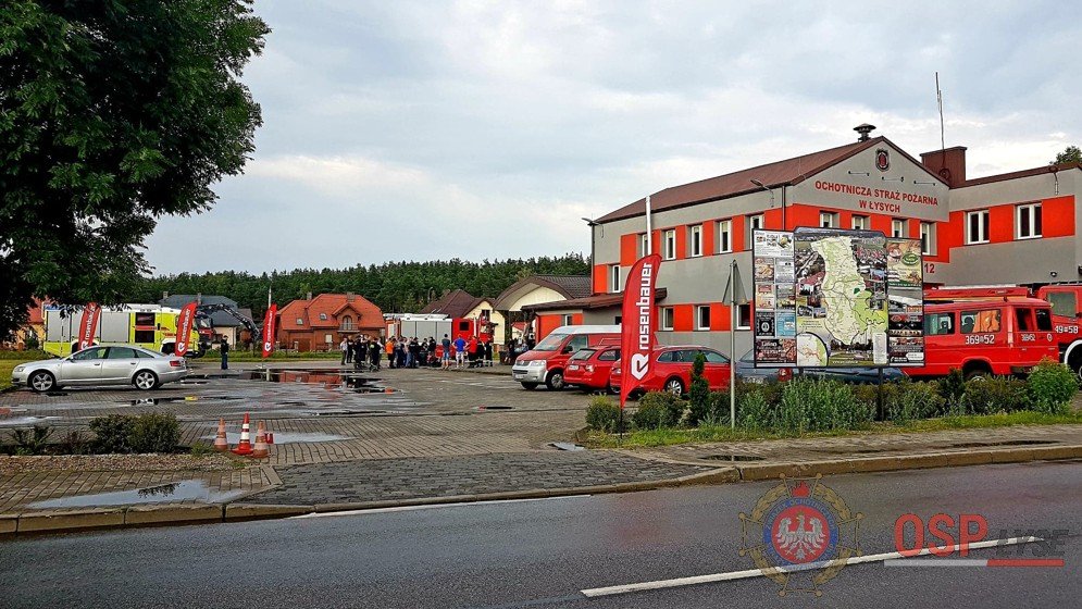 Prezentacja najnowocześniejszego sprzętu strażackiego w Łysych [21.06.2018] - zdjęcie #67 - eOstroleka.pl