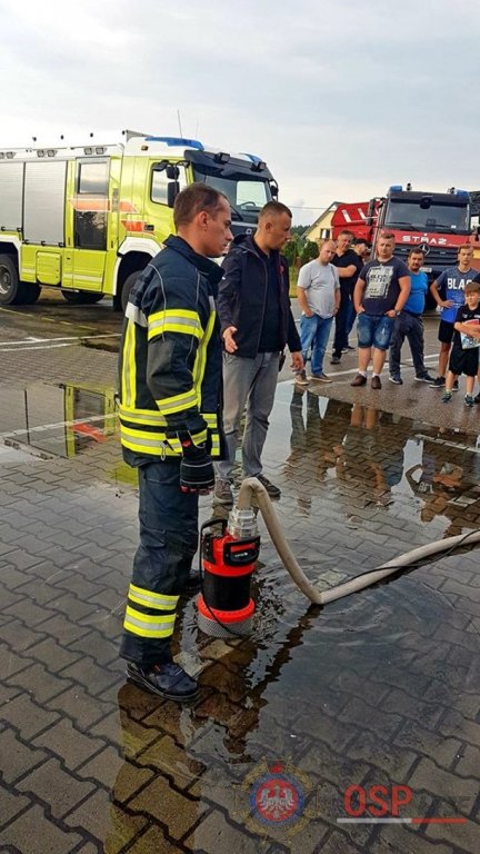 Prezentacja najnowocześniejszego sprzętu strażackiego w Łysych [21.06.2018] - zdjęcie #70 - eOstroleka.pl