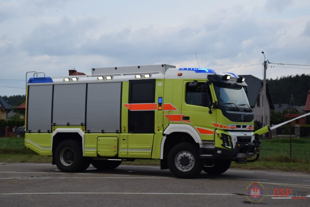 Prezentacja najnowocześniejszego sprzętu strażackiego w Łysych [21.06.2018] - zdjęcie #69 - eOstroleka.pl