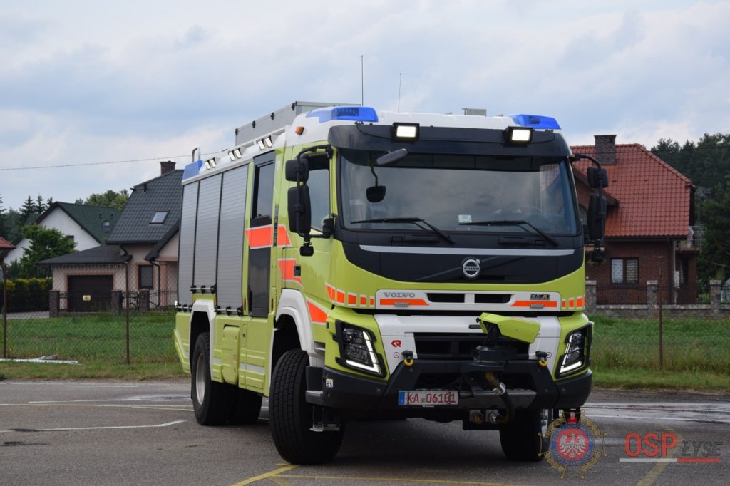 Prezentacja najnowocześniejszego sprzętu strażackiego w Łysych [21.06.2018] - zdjęcie #211 - eOstroleka.pl