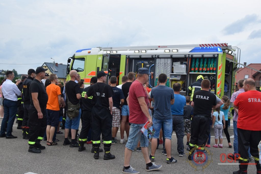 Prezentacja najnowocześniejszego sprzętu strażackiego w Łysych [21.06.2018] - zdjęcie #171 - eOstroleka.pl