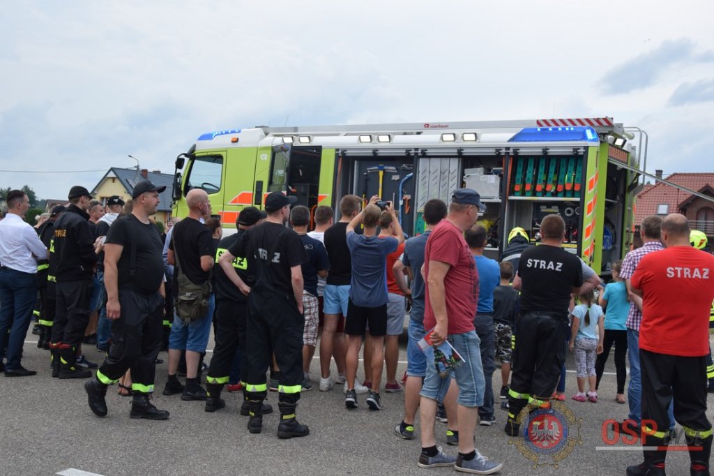 Prezentacja najnowocześniejszego sprzętu strażackiego w Łysych [21.06.2018] - zdjęcie #168 - eOstroleka.pl