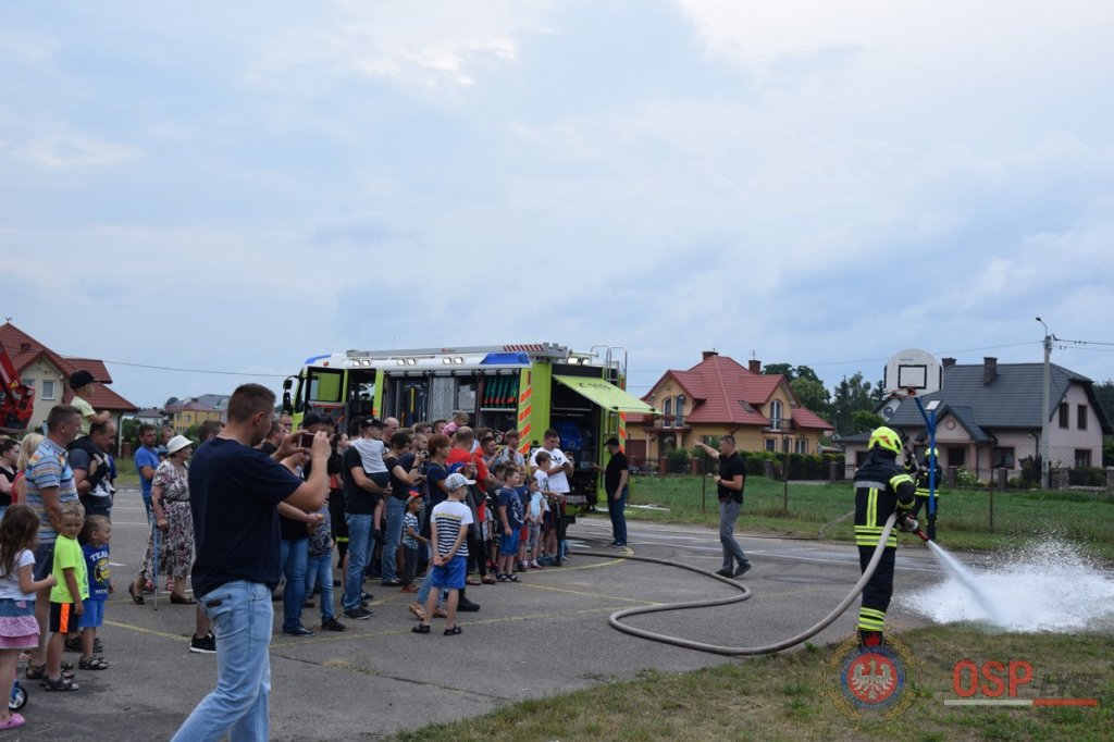 Prezentacja najnowocześniejszego sprzętu strażackiego w Łysych [21.06.2018] - zdjęcie #153 - eOstroleka.pl