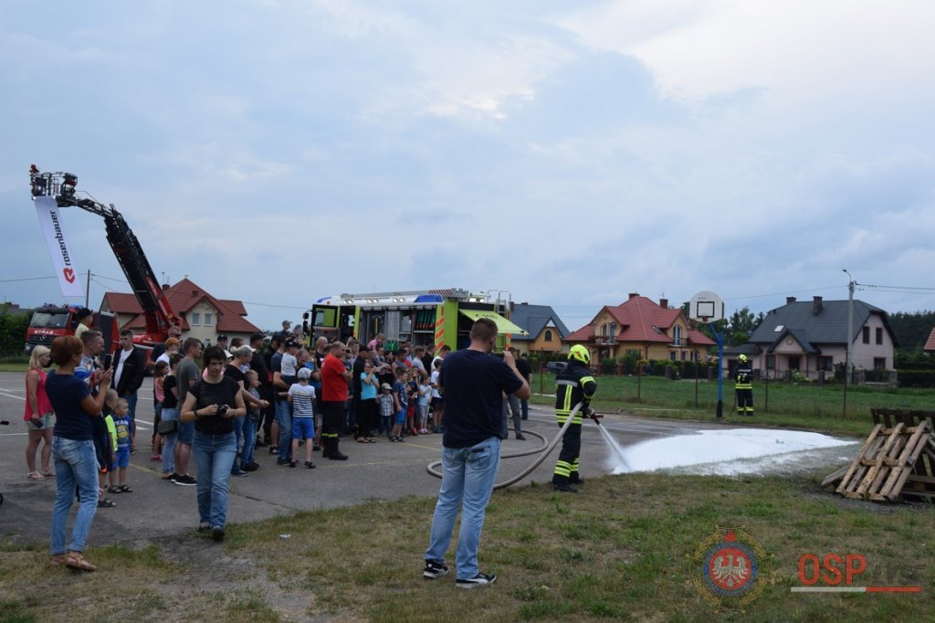 Prezentacja najnowocześniejszego sprzętu strażackiego w Łysych [21.06.2018] - zdjęcie #150 - eOstroleka.pl