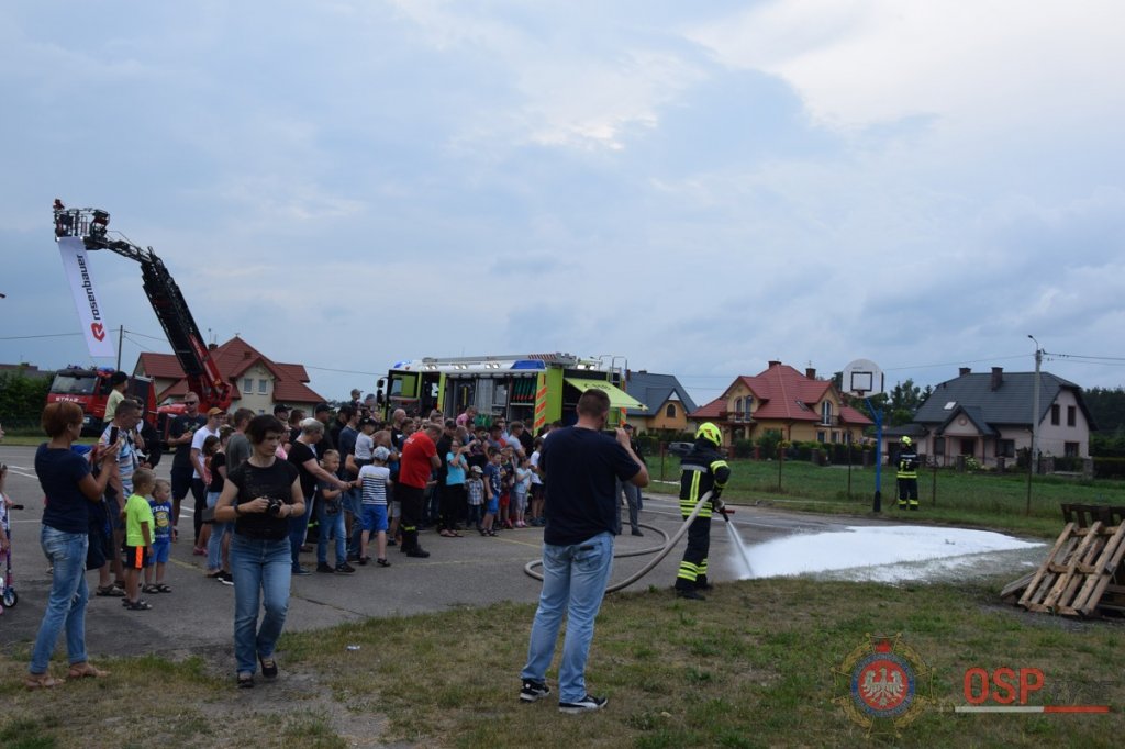 Prezentacja najnowocześniejszego sprzętu strażackiego w Łysych [21.06.2018] - zdjęcie #147 - eOstroleka.pl