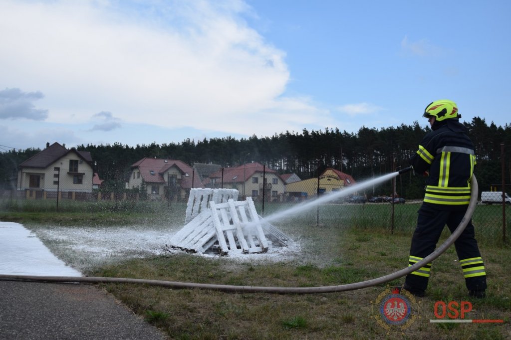 Prezentacja najnowocześniejszego sprzętu strażackiego w Łysych [21.06.2018] - zdjęcie #138 - eOstroleka.pl