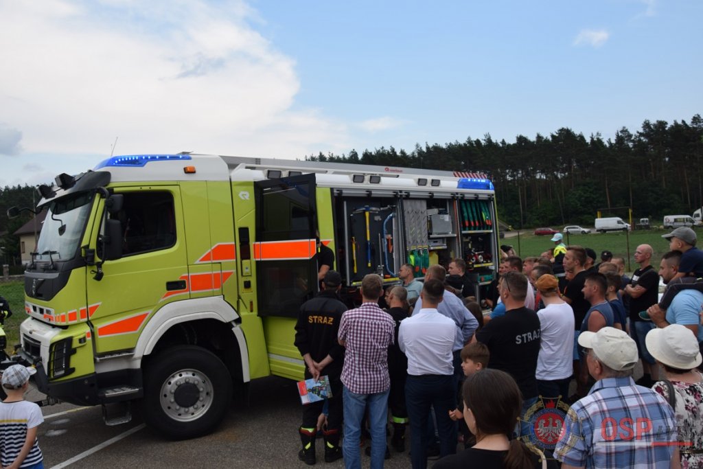 Prezentacja najnowocześniejszego sprzętu strażackiego w Łysych [21.06.2018] - zdjęcie #81 - eOstroleka.pl