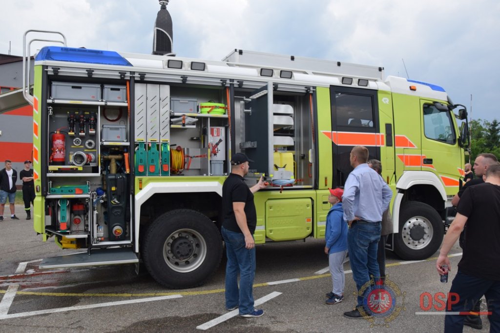 Prezentacja najnowocześniejszego sprzętu strażackiego w Łysych [21.06.2018] - zdjęcie #57 - eOstroleka.pl