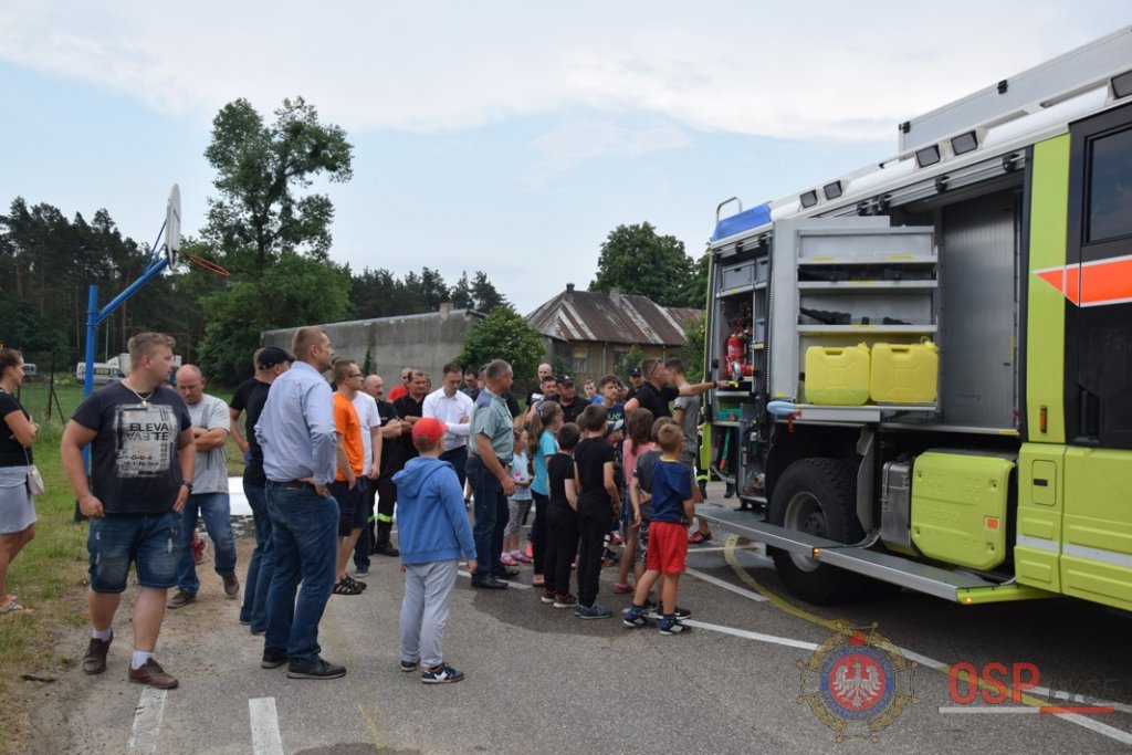 Prezentacja najnowocześniejszego sprzętu strażackiego w Łysych [21.06.2018] - zdjęcie #41 - eOstroleka.pl