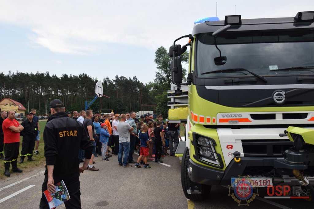 Prezentacja najnowocześniejszego sprzętu strażackiego w Łysych [21.06.2018] - zdjęcie #37 - eOstroleka.pl