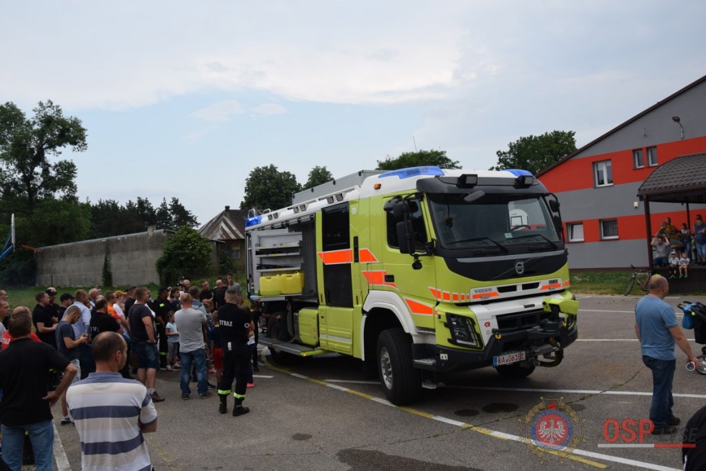 Prezentacja najnowocześniejszego sprzętu strażackiego w Łysych [21.06.2018] - zdjęcie #35 - eOstroleka.pl
