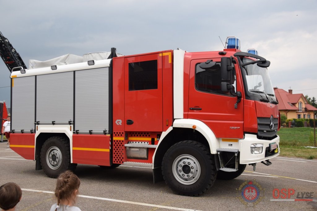 Prezentacja najnowocześniejszego sprzętu strażackiego w Łysych [21.06.2018] - zdjęcie #11 - eOstroleka.pl