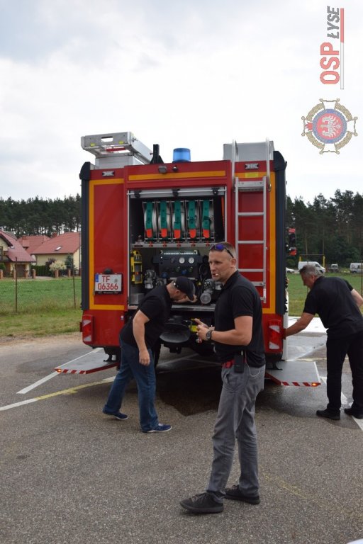 Prezentacja najnowocześniejszego sprzętu strażackiego w Łysych [21.06.2018] - zdjęcie #6 - eOstroleka.pl