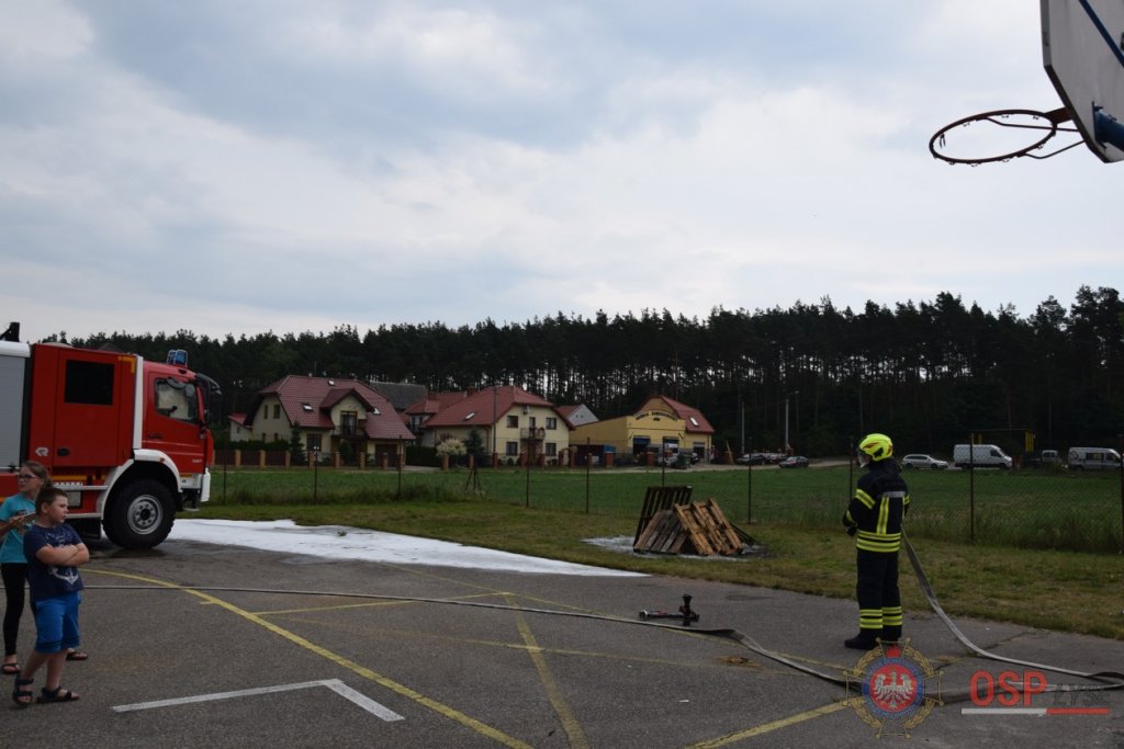 Prezentacja najnowocześniejszego sprzętu strażackiego w Łysych [21.06.2018] - zdjęcie #1 - eOstroleka.pl