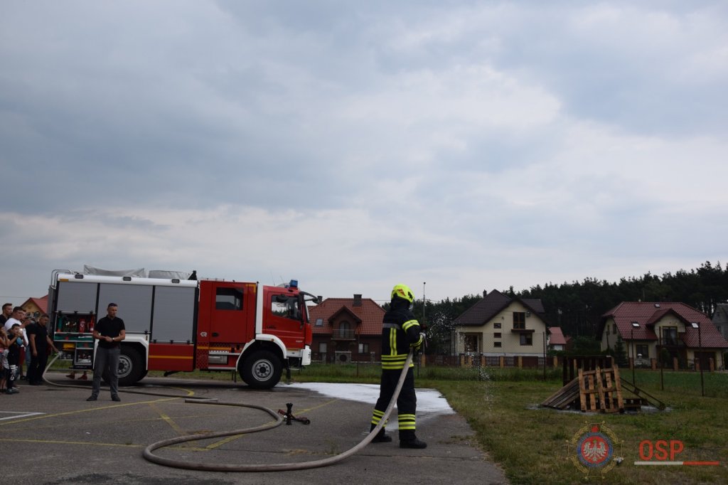 Prezentacja najnowocześniejszego sprzętu strażackiego w Łysych [21.06.2018] - zdjęcie #166 - eOstroleka.pl