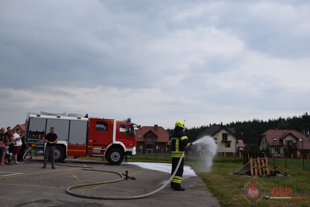 Prezentacja najnowocześniejszego sprzętu strażackiego w Łysych [21.06.2018] - zdjęcie #163 - eOstroleka.pl