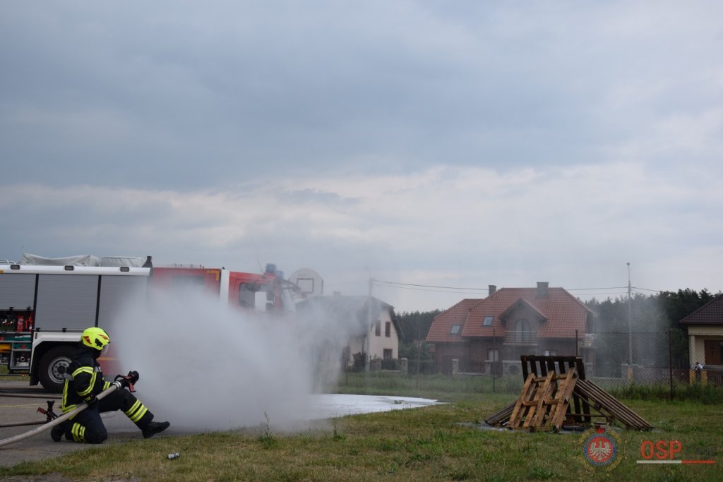 Prezentacja najnowocześniejszego sprzętu strażackiego w Łysych [21.06.2018] - zdjęcie #142 - eOstroleka.pl