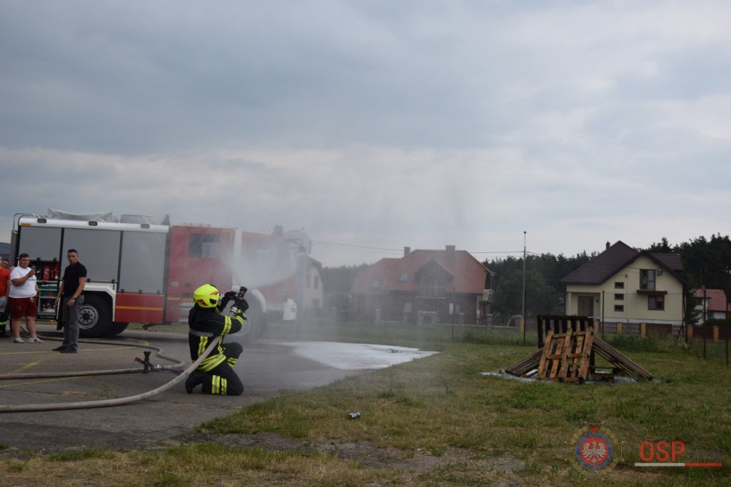 Prezentacja najnowocześniejszego sprzętu strażackiego w Łysych [21.06.2018] - zdjęcie #127 - eOstroleka.pl