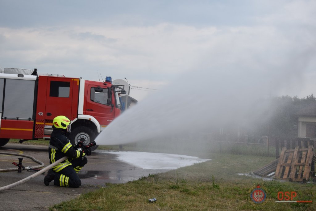 Prezentacja najnowocześniejszego sprzętu strażackiego w Łysych [21.06.2018] - zdjęcie #115 - eOstroleka.pl