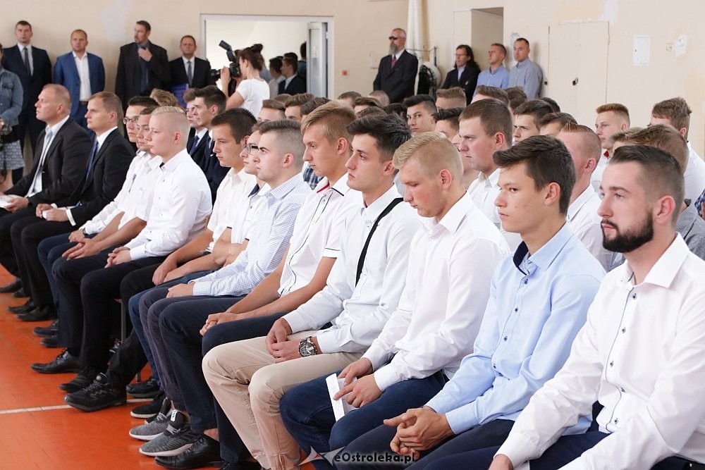 Zakończenie roku szkolnego w Zespole Szkół Zawodowych nr 1 w Ostrołęce [22.06.2018] - zdjęcie #23 - eOstroleka.pl