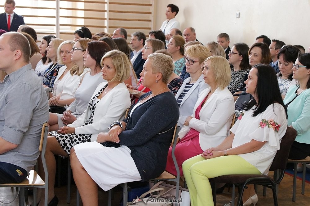 Zakończenie roku szkolnego w Zespole Szkół Zawodowych nr 1 w Ostrołęce [22.06.2018] - zdjęcie #8 - eOstroleka.pl