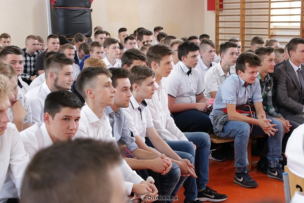 Zakończenie roku szkolnego w Zespole Szkół Zawodowych nr 1 w Ostrołęce [22.06.2018] - zdjęcie #5 - eOstroleka.pl