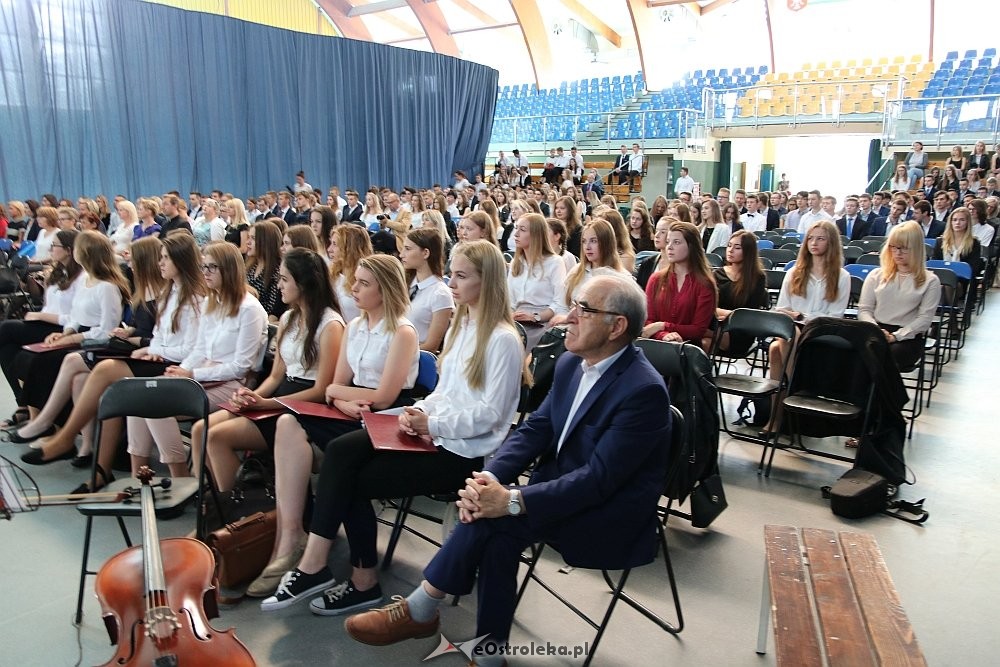 Zakończenie roku szkolnego w II Liceum Ogólnokształcącym w Ostrołęce [22.06.2018] - zdjęcie #4 - eOstroleka.pl