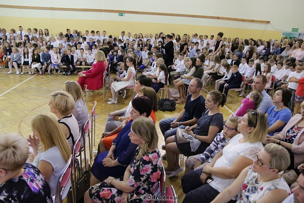 Zakończenie roku szkolnego w Szkole Podstawowej nr 6 w Ostrołęce [22.06.2018] - zdjęcie #20 - eOstroleka.pl
