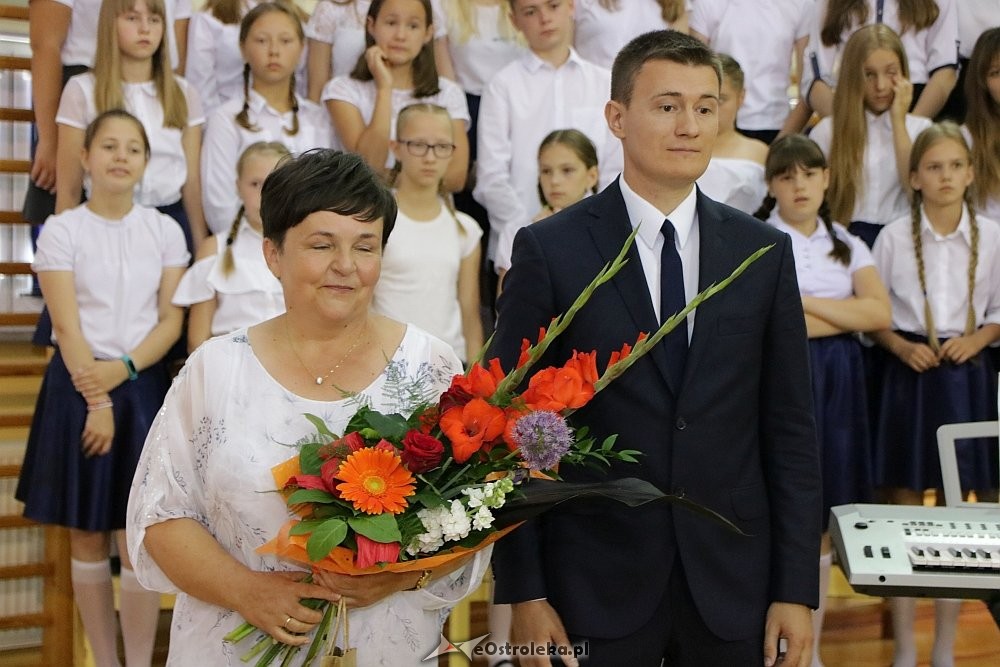 Zakończenie roku szkolnego w Szkole Podstawowej nr 6 w Ostrołęce [22.06.2018] - zdjęcie #7 - eOstroleka.pl