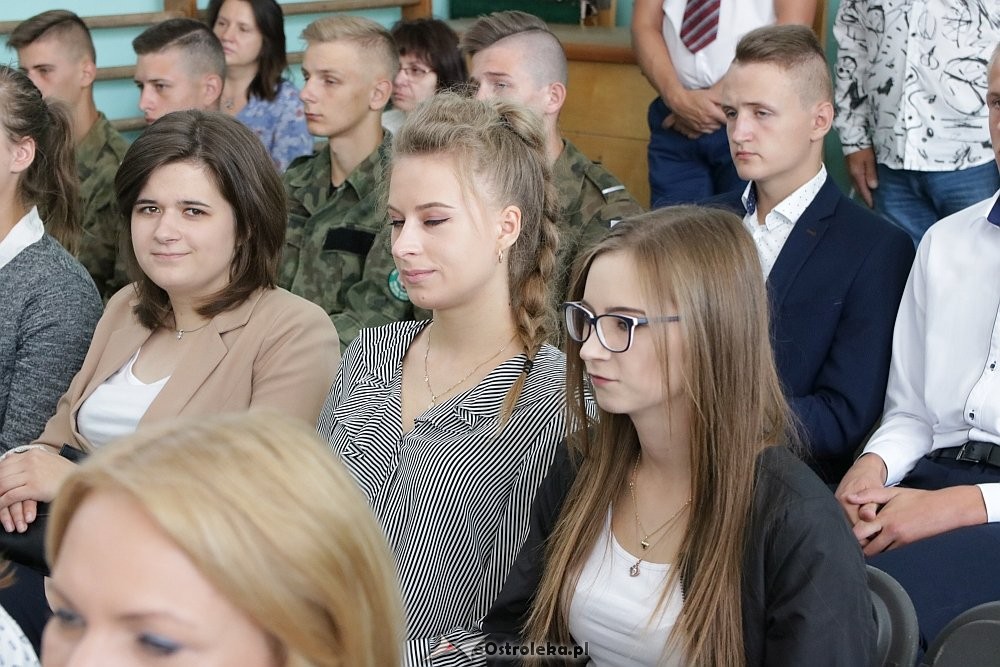 Zakończenie roku szkolnego w Zespole Szkół Zawodowych nr 2 w Ostrołęce [22.06.2018] - zdjęcie #33 - eOstroleka.pl