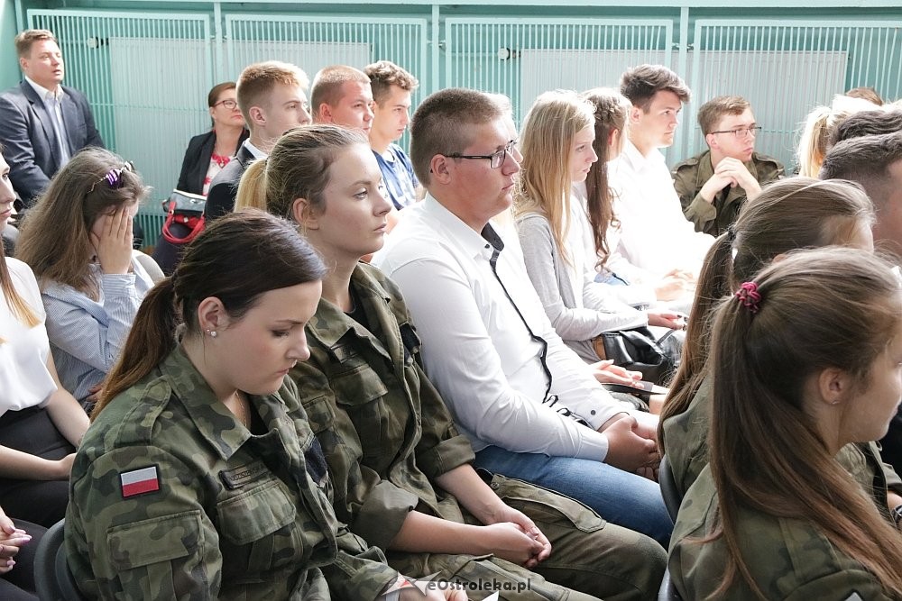Zakończenie roku szkolnego w Zespole Szkół Zawodowych nr 2 w Ostrołęce [22.06.2018] - zdjęcie #23 - eOstroleka.pl