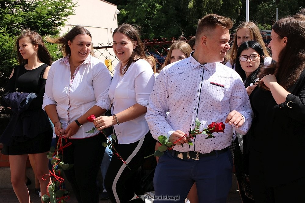 Zakończenie roku szkolnego w Zespole Szkół Zawodowych nr 4 [22.06.2018] - zdjęcie #4 - eOstroleka.pl