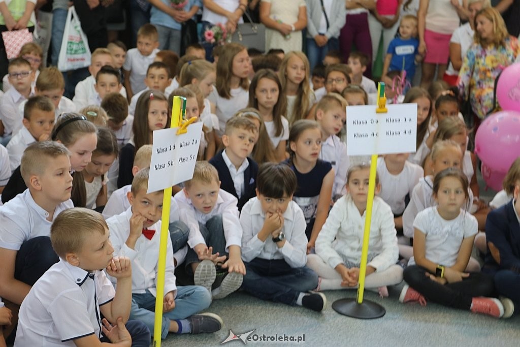 Zakończenie roku szkolnego w Szkole Podstawowej nr 2 [22.06.2018] - zdjęcie #46 - eOstroleka.pl