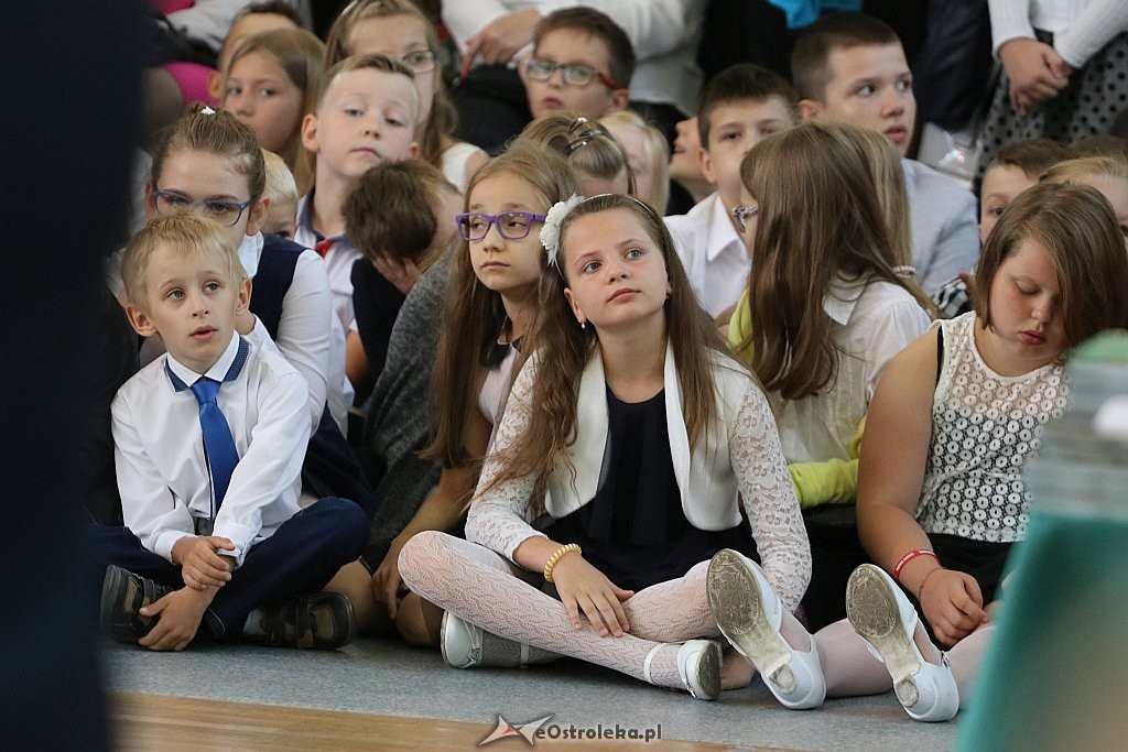 Zakończenie roku szkolnego w Szkole Podstawowej nr 2 [22.06.2018] - zdjęcie #16 - eOstroleka.pl