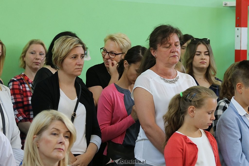 Zakończenie roku szkolnego w Szkole Podstawowej nr 2 [22.06.2018] - zdjęcie #3 - eOstroleka.pl