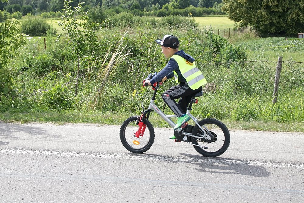Przedszkolny rajd rowerowy do Kamianki [22.06.2018] - zdjęcie #24 - eOstroleka.pl