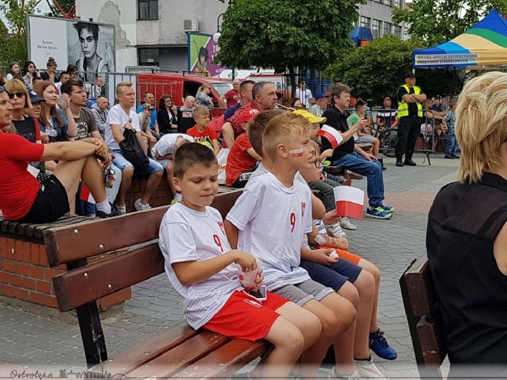 Tak ostrołęczanie żegnali reprezentację Polski w Strefie Kibica [28.06.2018] - zdjęcie #2 - eOstroleka.pl