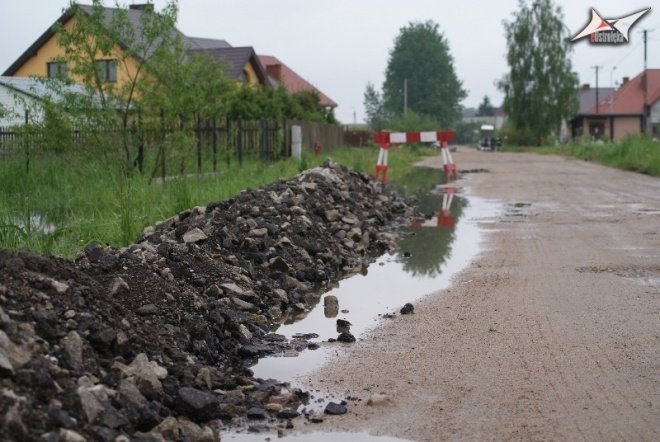 Podtopienia na Wiejskiej (19.05.2010) - zdjęcie #18 - eOstroleka.pl