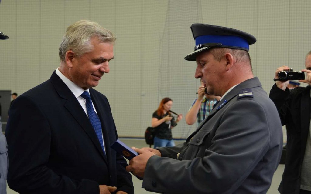 Oficjalne nadanie sztandaru przasnyskiej policji [17.07.2018] - zdjęcie #12 - eOstroleka.pl