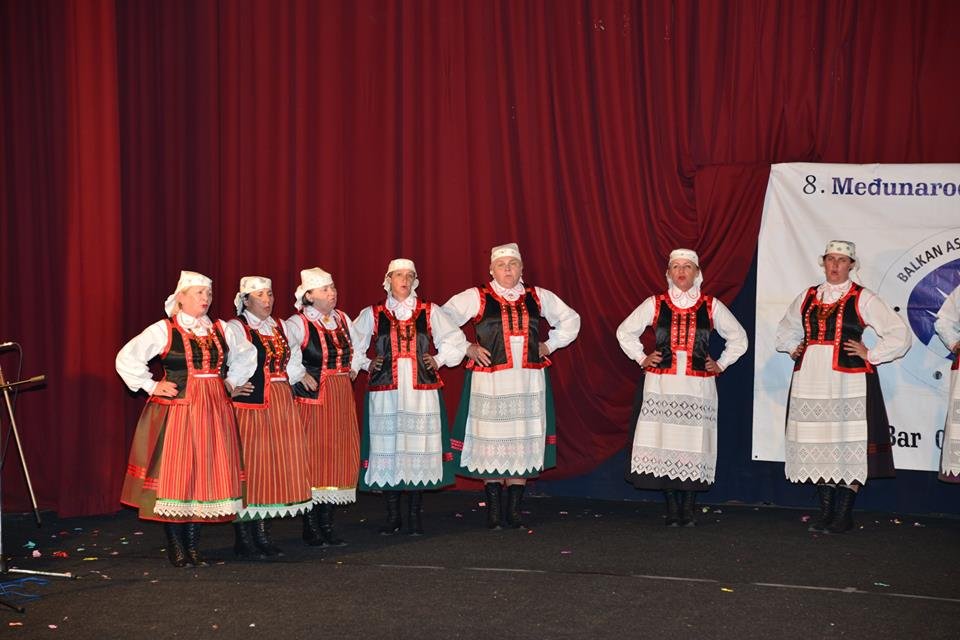 Kadzidlański zespół „Kurpianka” podbija Czarnogórę [ZDJĘCIA] - zdjęcie #14 - eOstroleka.pl
