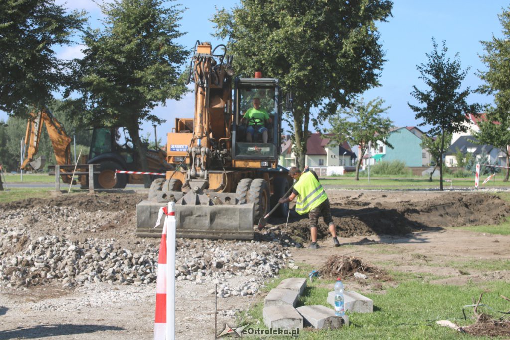 Budowa ronda na alei Jana Pawła II [27.07.2018] - zdjęcie #6 - eOstroleka.pl
